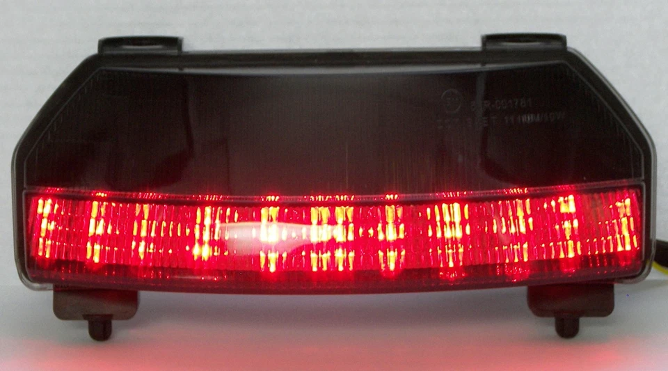 Luz trasera LED integrada Honda Fury señales de freno y giro con lente ahumada Foto 4 de 4