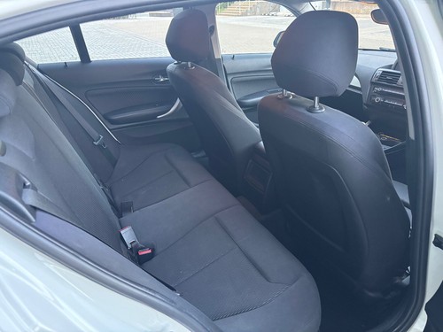 BMW 1 Series 118d SE Manual 2011 5dr Hatchback 2.0 (s/s) CarPlay & Android Auto - Picture 8 of 12
