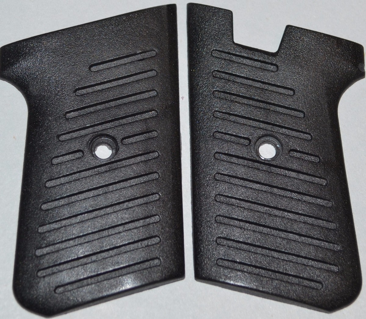 Jimenez, Bryco, Jennings, JA32, JA 380 Pistol Grips Jet Black