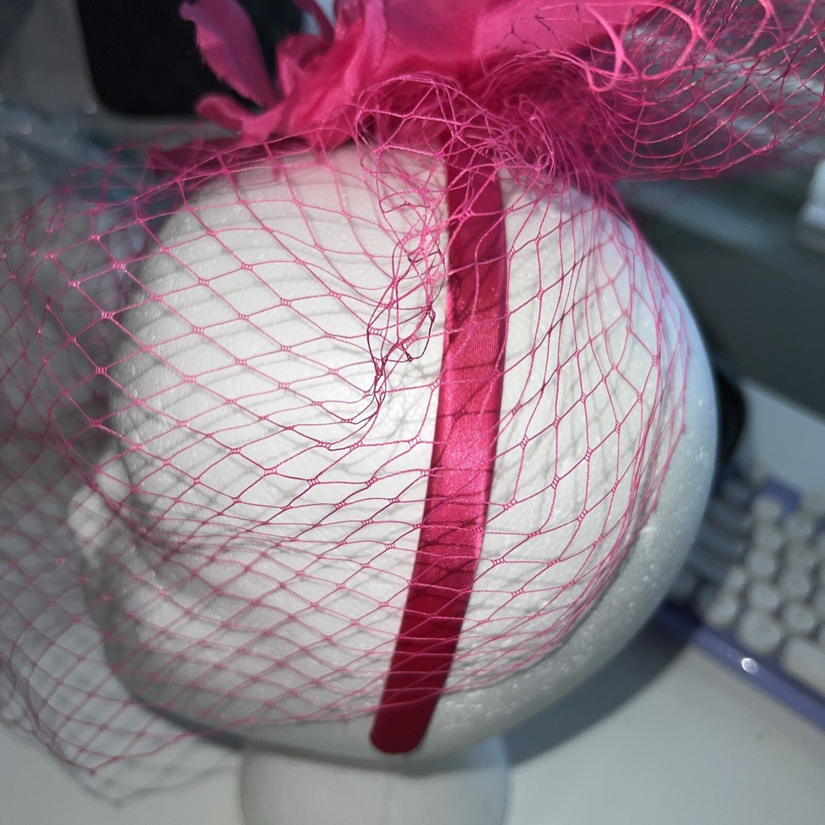 NWT August Accessorie Fine Millinery Women\'s Pink Feathered Fascinator Hat Pink beauty so extra fascinator . _ Soft, bold, and  main image 2