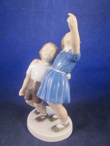 B&G Bing & Grondahl 2278 Throw Down the Ball Boy & Girl Porcelain Figurine EXC - Picture 4 of 10