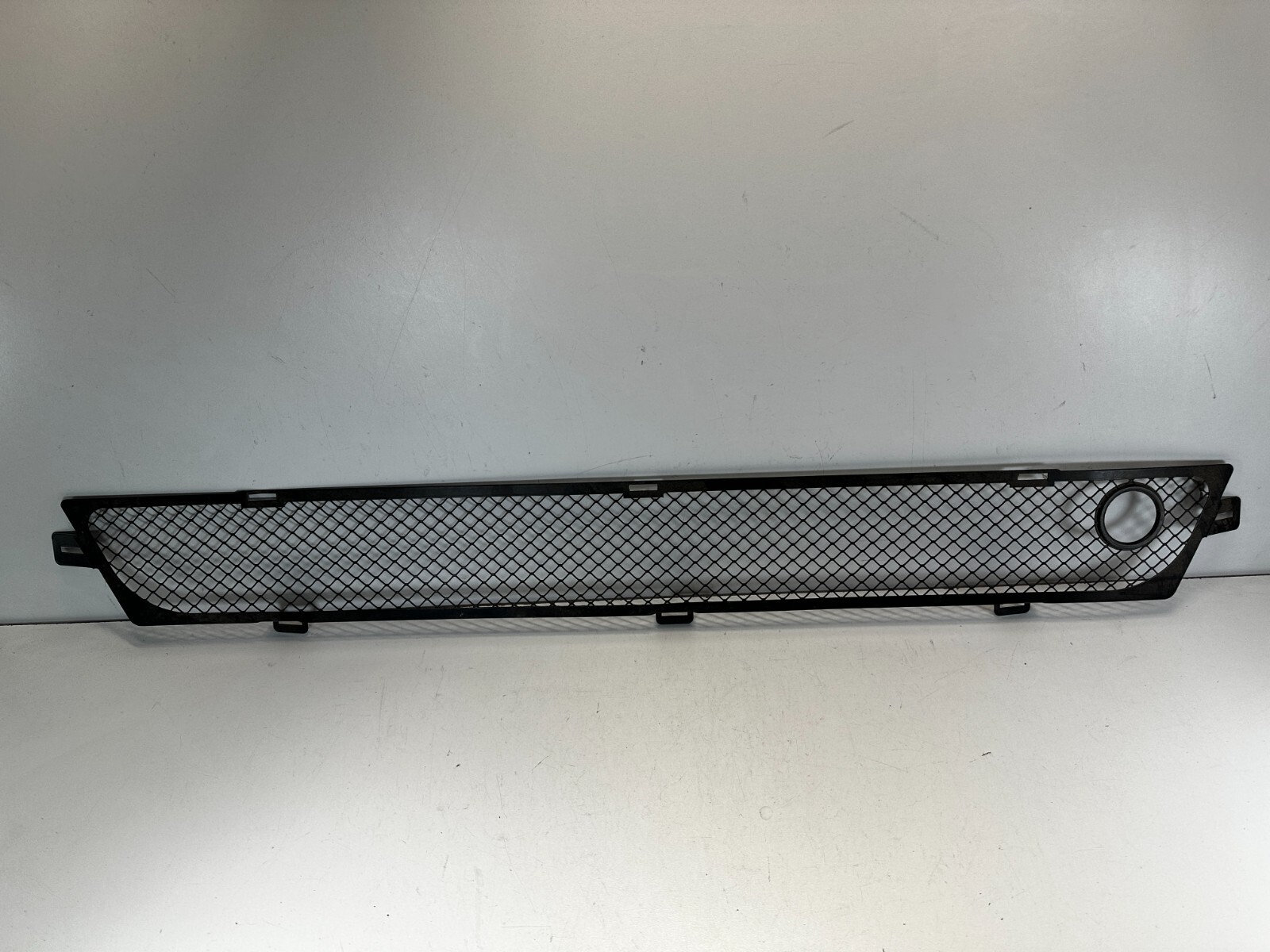 2006 - 2009 2010 2011 ASTON MARTIN V8 Vantage Front Bumper Lower Mesh Grille OEM