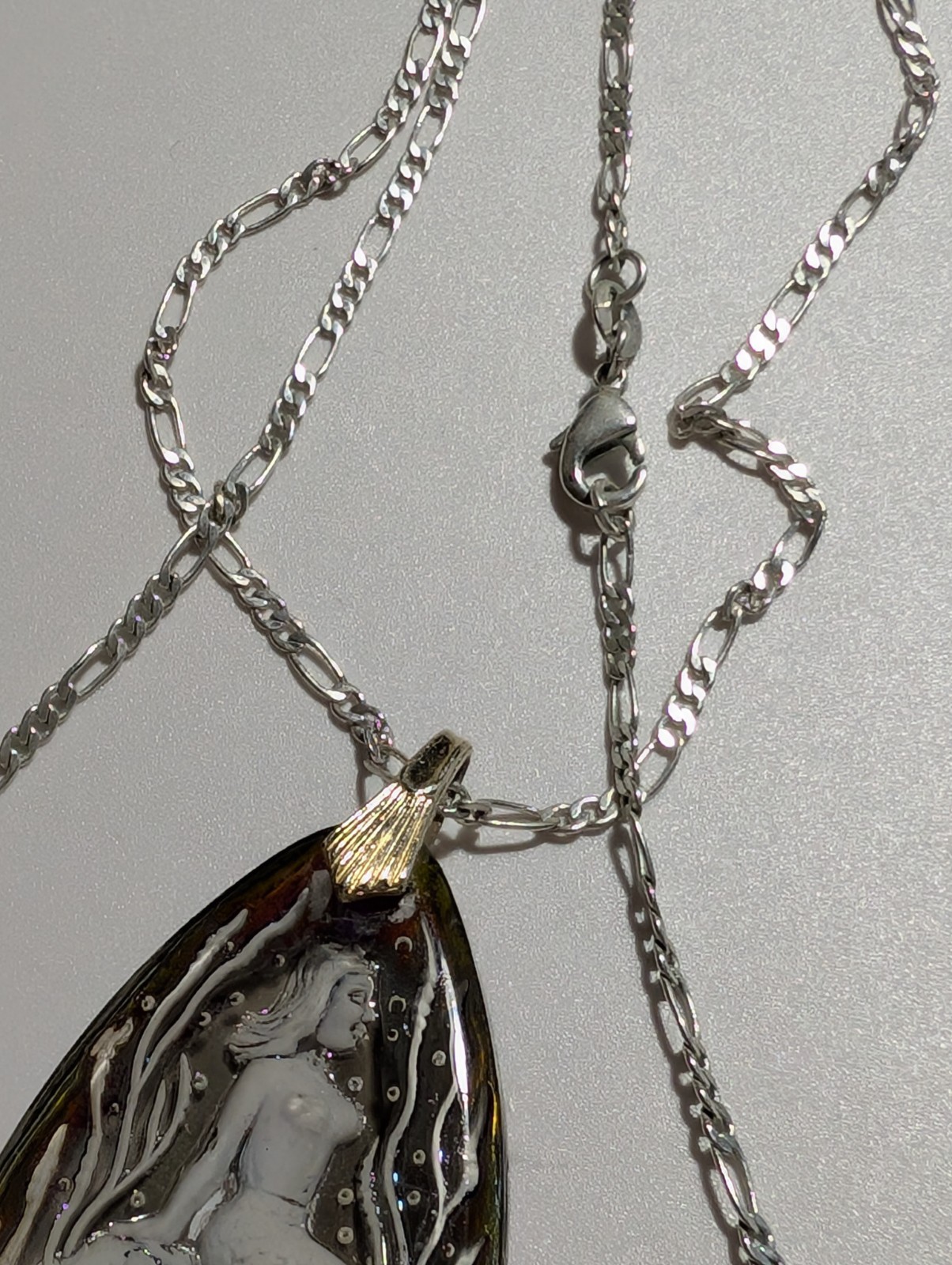 Picture 2 of 9