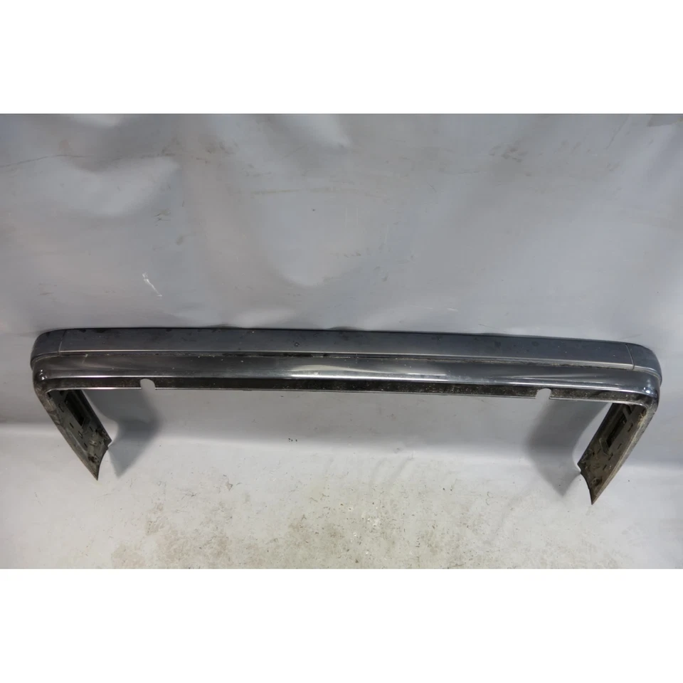 Cubierta de parachoques de plástico trasero BMW E30 1989-1993 serie 3 negro azabache OEM Foto 4 de 4