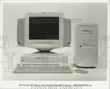 1995 Press Photo HP Pavilion PC family from Hewlett-Packard Company. - hcp01331