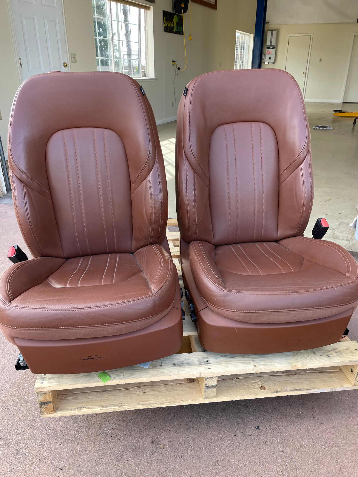 MASERATI sedan leather seats - full set