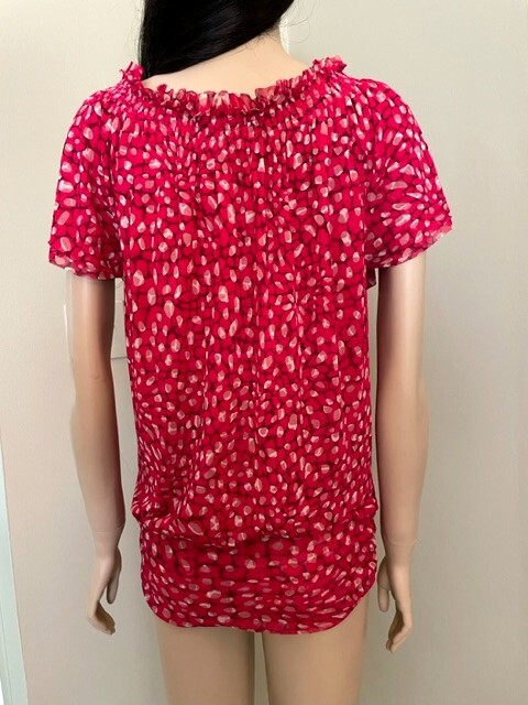 Express Red Bubble Patterned SS Ruffled Top Sz Me… - image 8