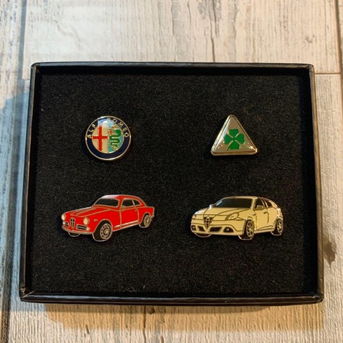 Alfa Romeo Pins Set