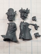 Necromunda Bits Delaque Ganger Robed Body 41