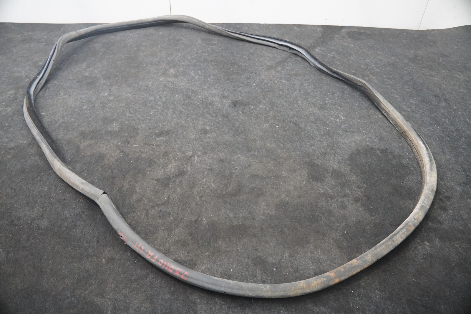 Front Left Driver Door Weather Strip Seal Rubber Gasket McLaren 720S 2018 *Note*