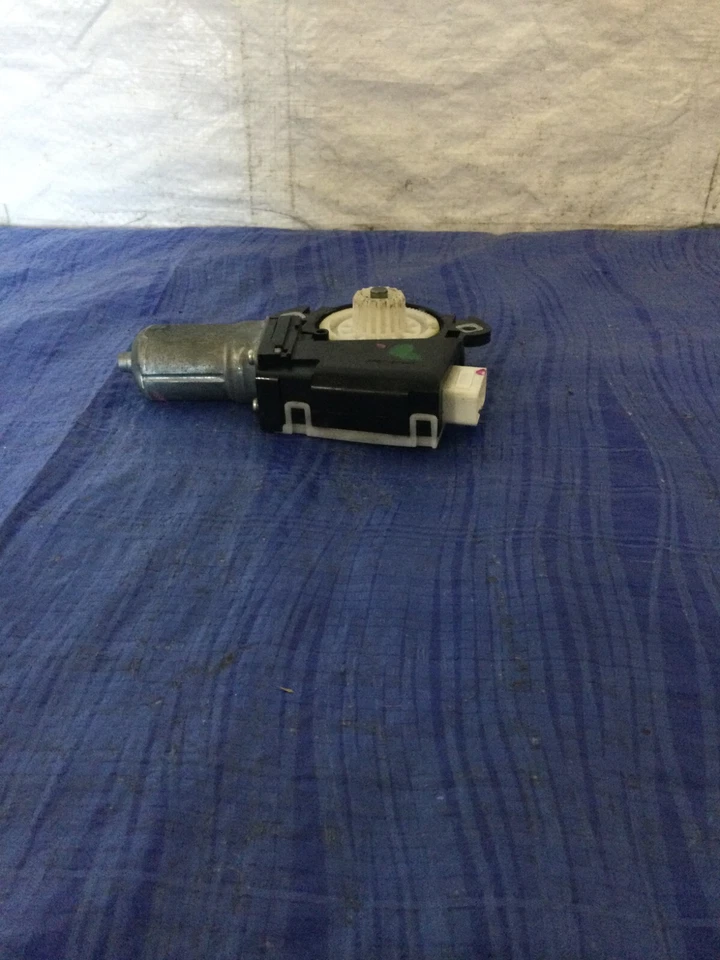 2007 凯迪拉克凯雷德太阳车顶电机原始设备制造商 — 第 3/4 张图片