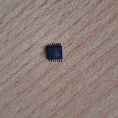 Texas Instruments INA2332AIPWT *1 Stück* *NOS*