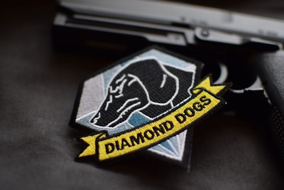 Metal Gear Solid 5 - Diamond Dogs Iron On Embroidered Phantom Pain Logo Patch 