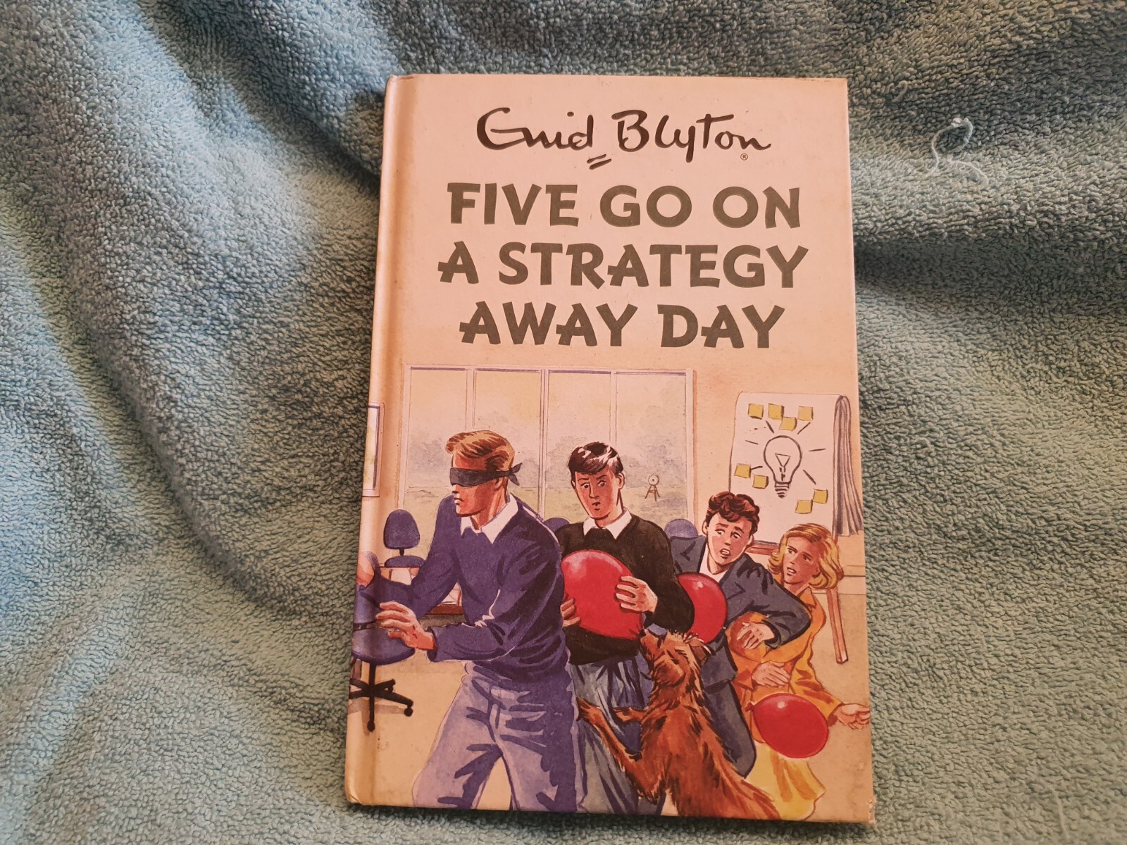 FIVE GO ON A STATEGY AWAY DAY Hardback
