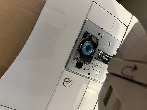 Singer Quantum Futura CE-200 Computerized Sewing/Embroidery Machine New Open Box - Picture 8 of 17