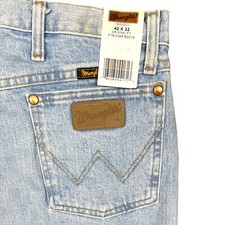 NWT Wrangler Mens Light Wash Blue Jeans Cowboy 13MWZGH - 42 x 32 tag 41 x 32 