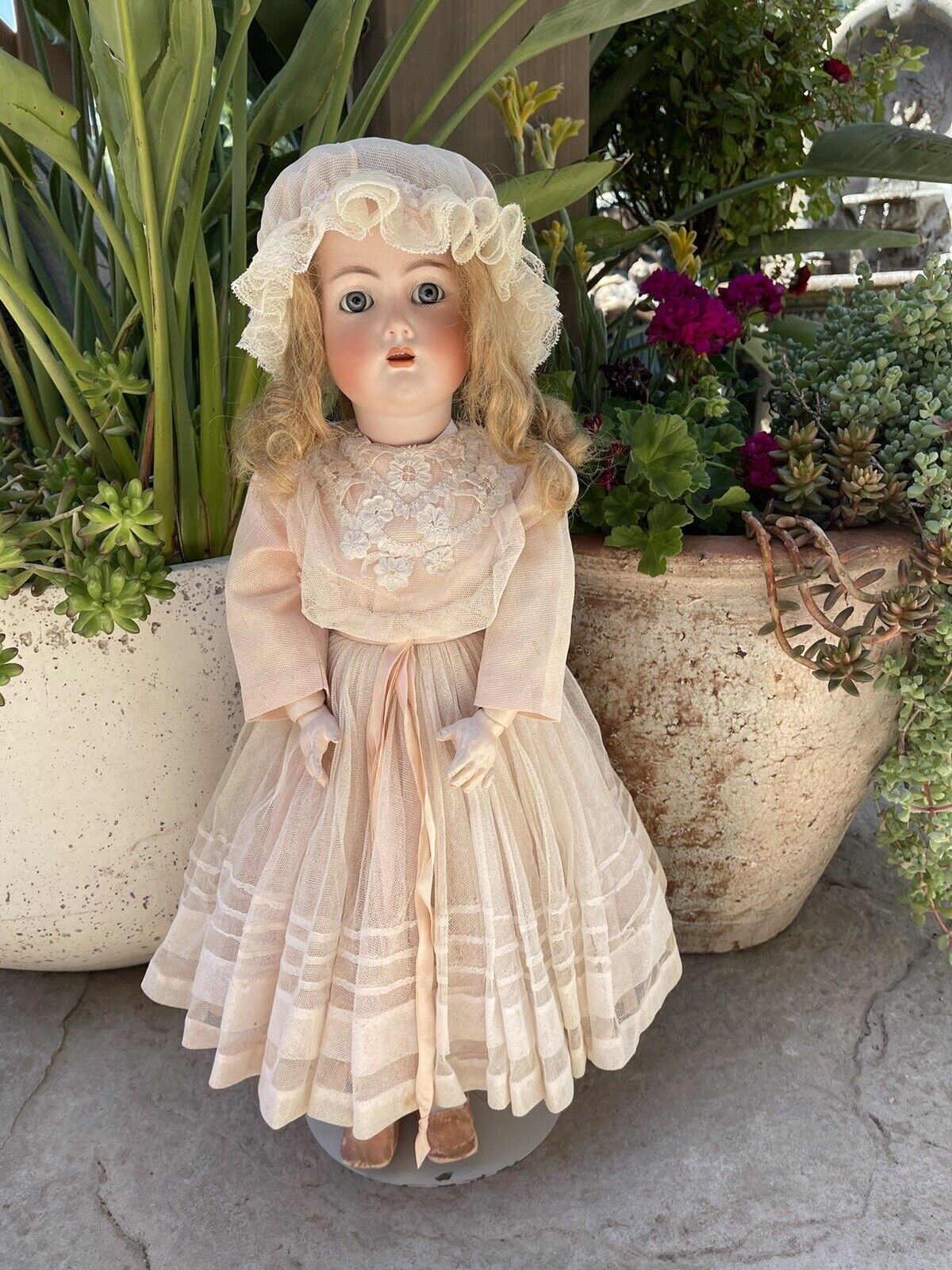 Petite Early German Bisque Doll with Rare Body by Simon and Halbig  1200/1800 Auctions Online, Proxibid