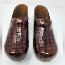 Sanita Clog Nursing Professional Brown Snake Skin Pattern Size EUR 38 US 7