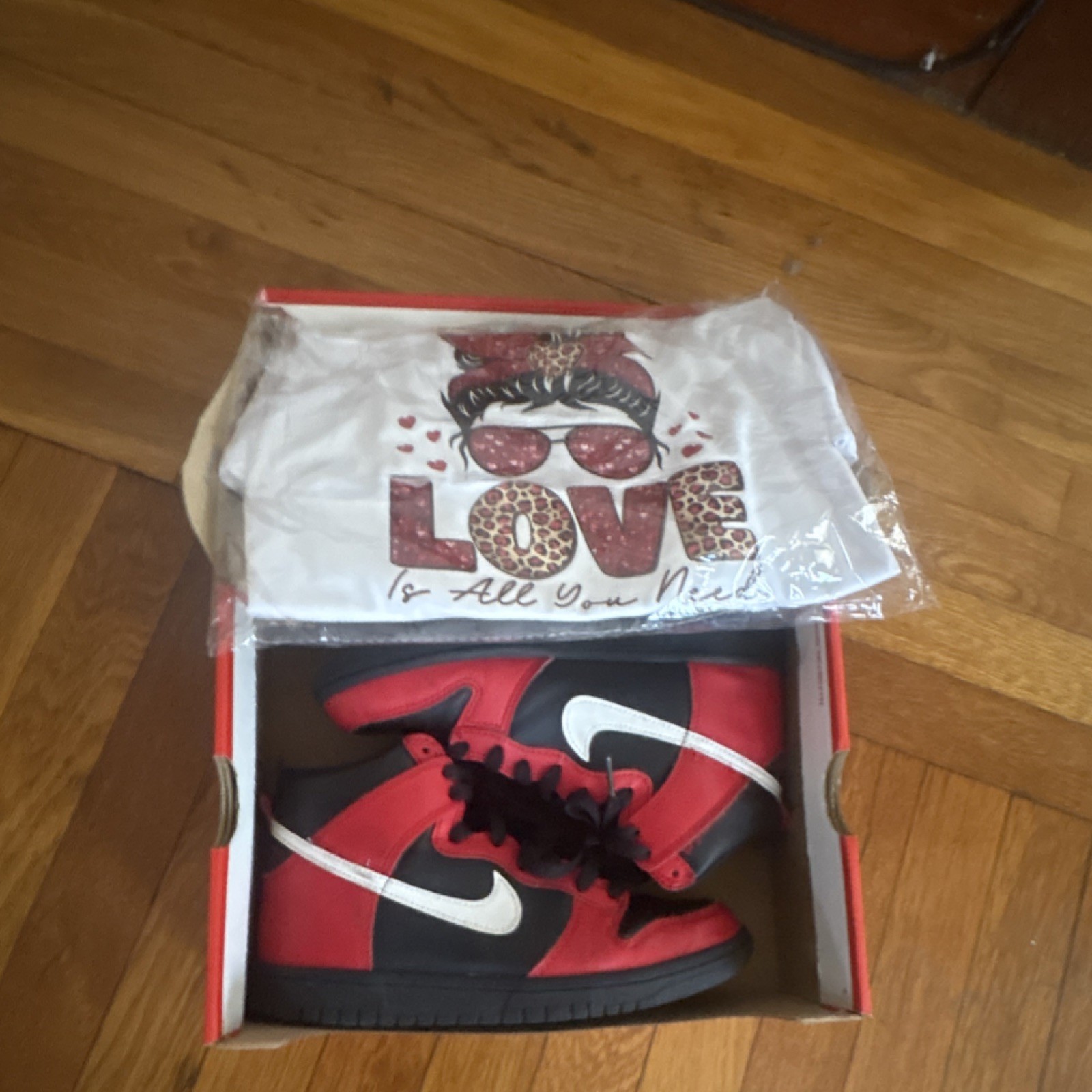 T-shirt included+Nike Red Black White Men's High Top Lace Up