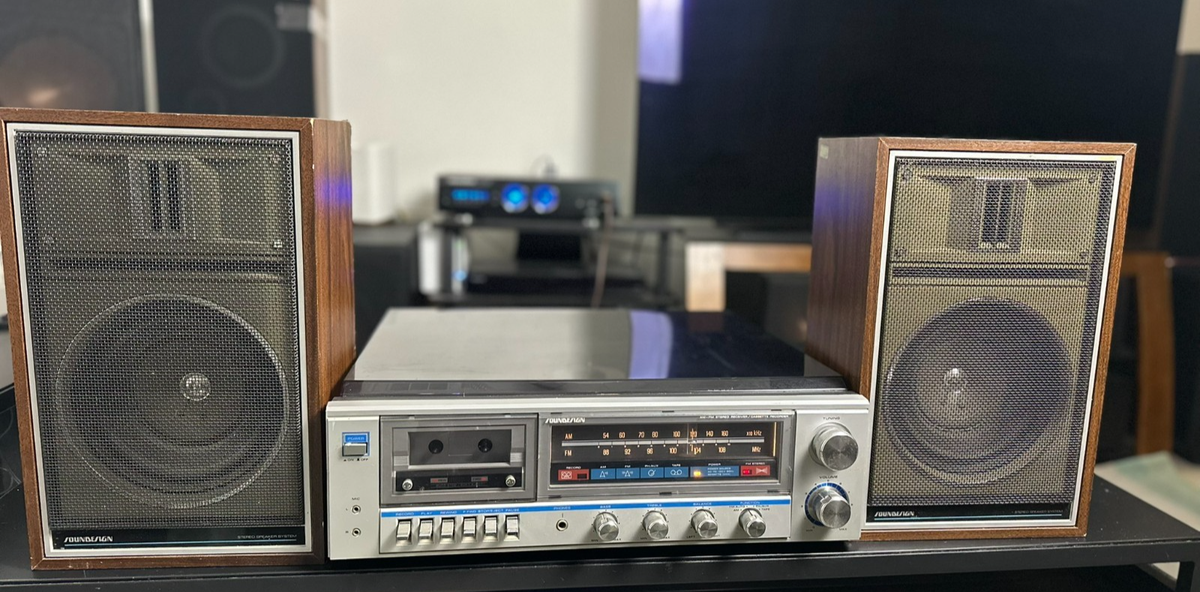 Soundesign 6620D Vintage Stereo System Turntable Radio Original