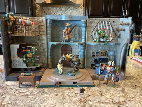 Teenage Mutant Ninja Turtles, Turtle Sewer Lair Playset w 7 Figures 2003 TMNT