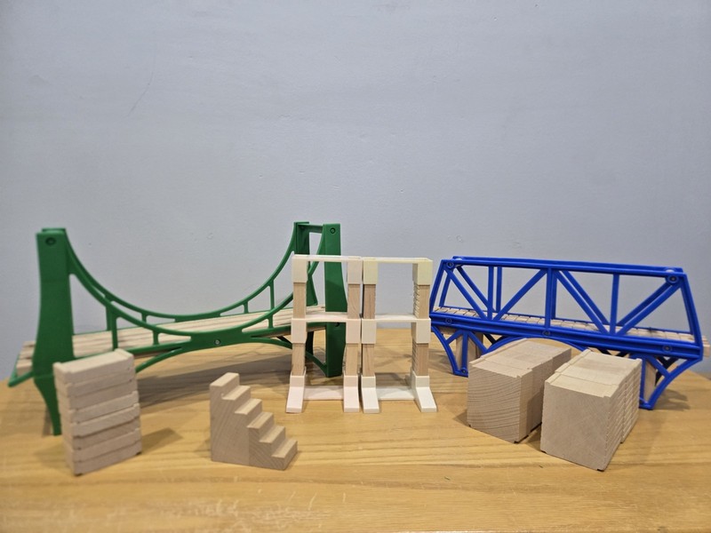 Brio Green Suspension Bridge, Blue Truss Bridge, Risers, And Stairs Set