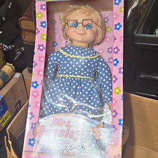 Mrs. Beasley Family Affair TV Memorabilia Talking Doll in Box