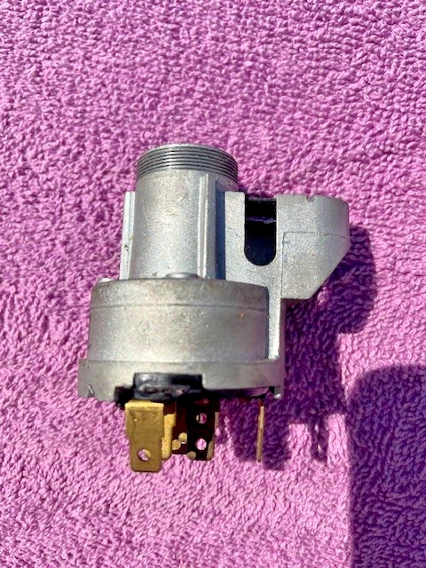 1959 雪佛兰 Impala Del Ray Biscayne Bel Air NOS 点火开关 #1116562 — 第 3/4 张图片