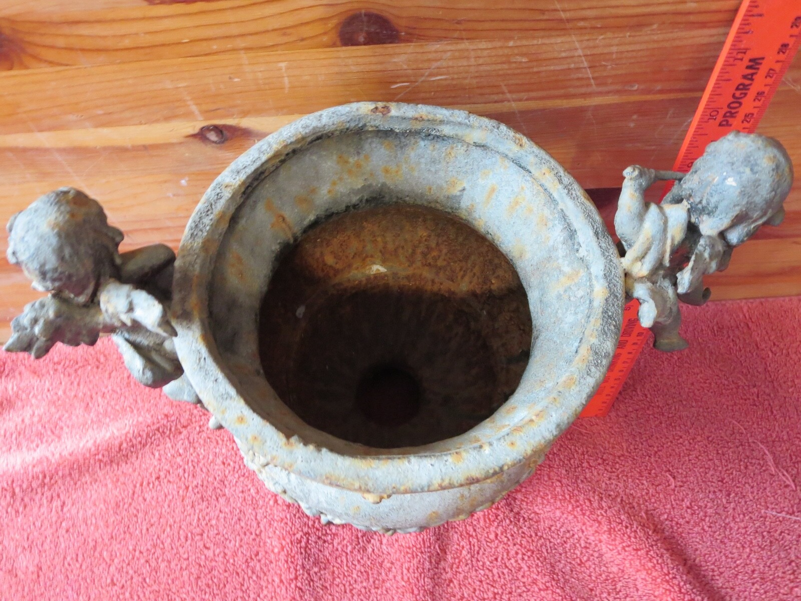 Antique Cast iron Urn Vase lamp w/ Cherubs Angels playing mandolin