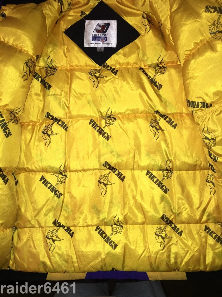 Chaqueta Parka de Invierno Bordada First Down Team NFL Minnesota Vikings Mediana Hombres Foto 3 de 4