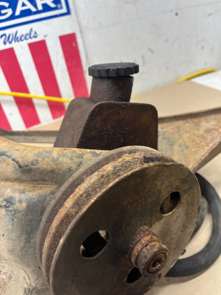 1978-1981 Oldsmobile Cutlass F85 260 V8 POWER STEERING PUMP ASSEMBLY BRACKETS 78 - Image 4 of 4