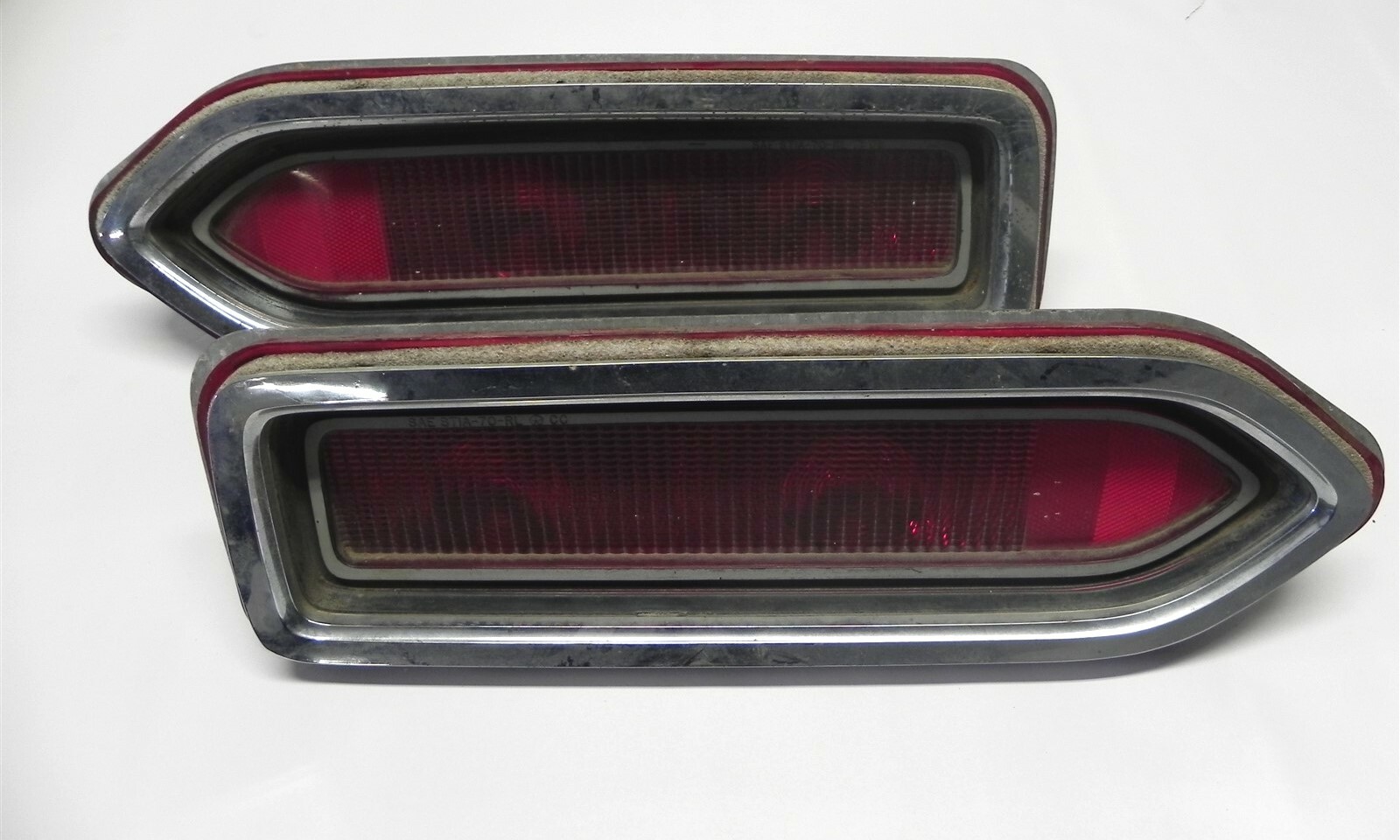 1970 Plymouth Satellite Belvedere Tail Light Lens Assembly Mopar 3403245