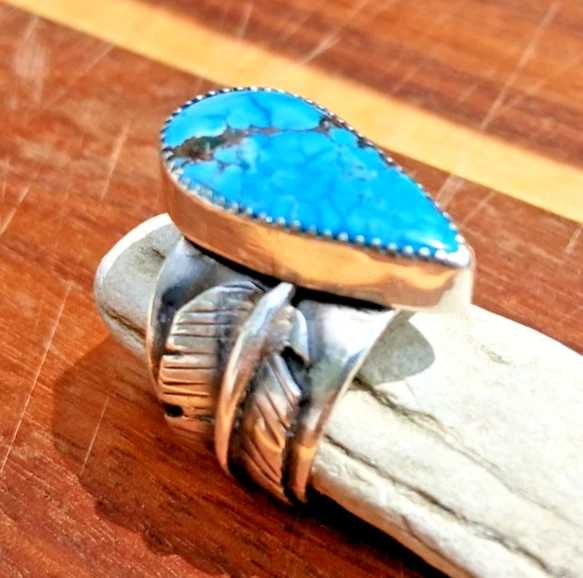 ANILLO TURQUESA PLUMAS PLATA ESTERLINA 925 HECHO A MANO EE. UU. TALLA 9,5 Diseño interior Foto 4 de 4