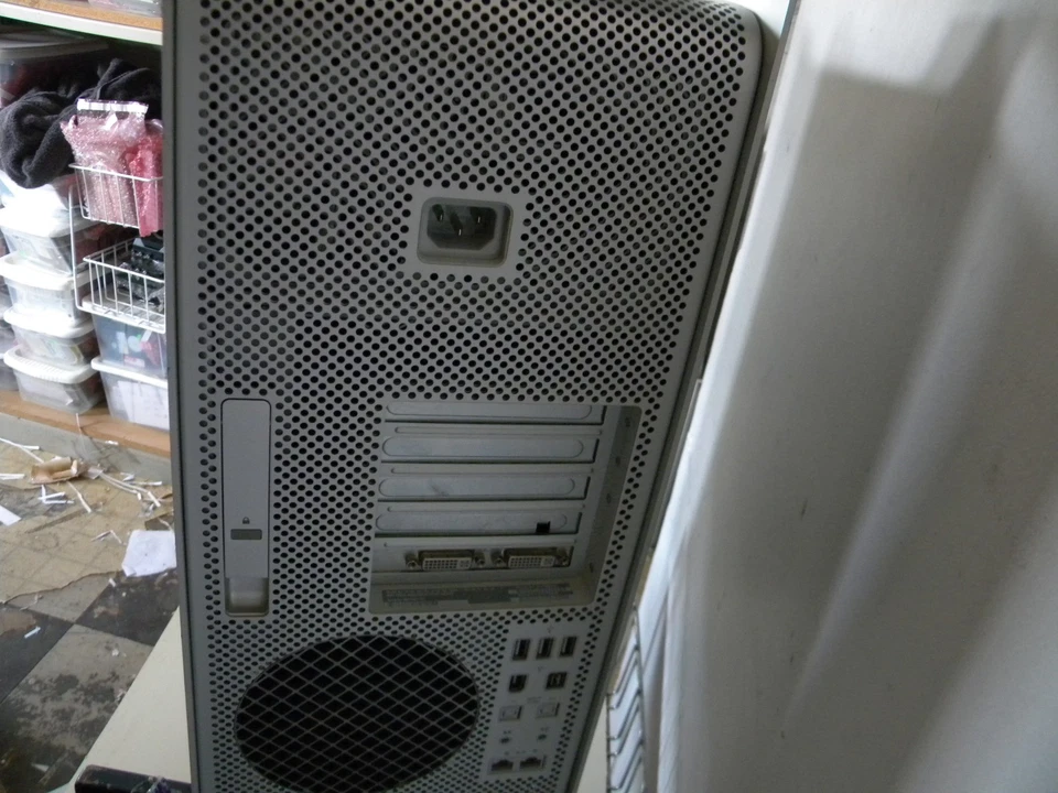 Apple A1186 Mac Pro 2X Xeon E5150 @ 2.66GHz 2C 6GB 500GB nVidea GEFORCE 7300 GT - Image 4 of 4