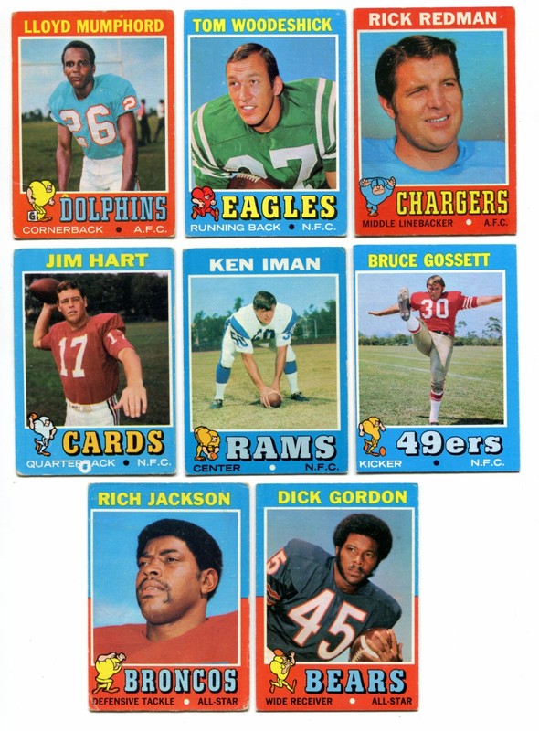 Lot Of (8) 1971 Topps Football Cards