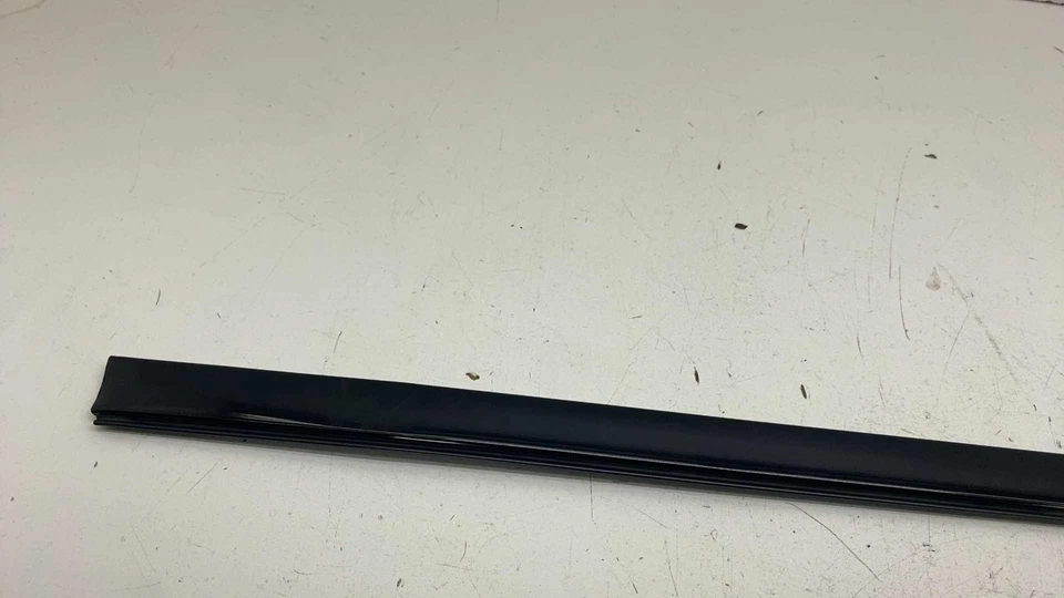 ⭕ 17-25 Chrysler Pacifica Rear Driver Side Sliding Door Window Belt Molding Left Foto 2 de 4