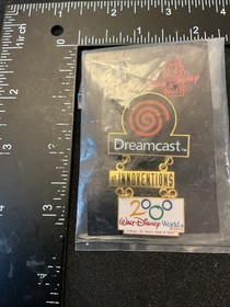 Rare Walt Disney World Vtg WDW 2000 Innoventions Dreamcast SEGA Pin Dangle New