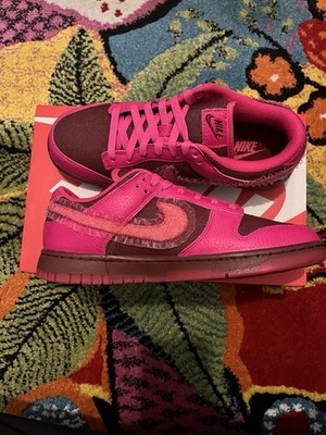 Nike dunk low valentine day 2022 42 wmns 10 NEU UNGETRAGEN