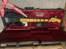 Squier Classic Vibe 70s Jazz Bass V 5 String Maple Neck Black