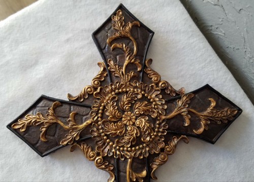 Fancy Heavy Resin Wall Cross by The Garden Collection - Picture 5 of 6