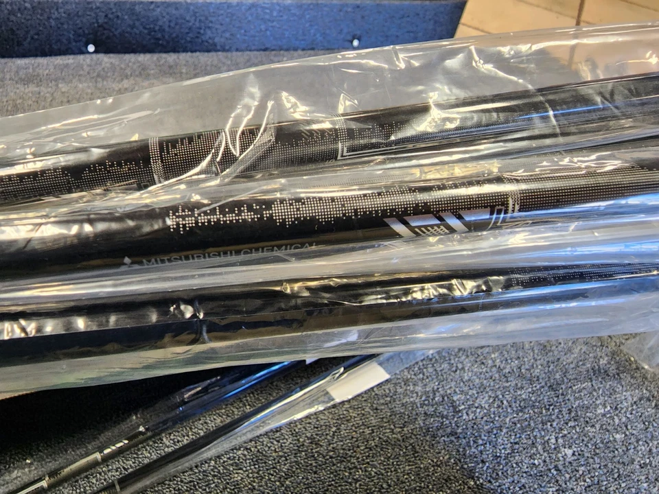 New Tour Issue MMT Metal Mesh 105 S 4-PW stiff iron shafts Mitsubishi Chemical - Image 3 of 3