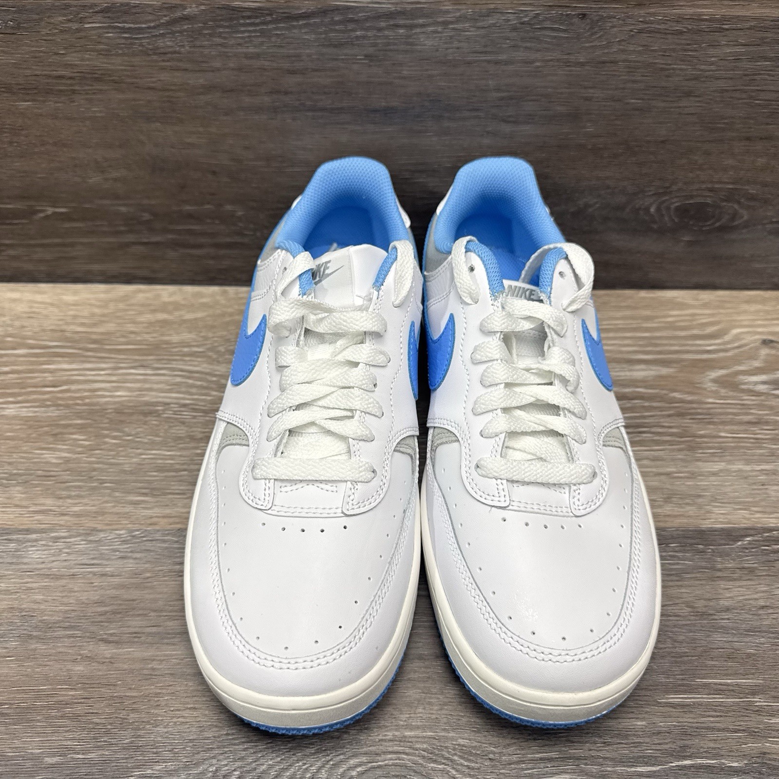 Nike Gamma Force Shoes Women Size 9.5 White University Blue Casual sneakers image 2