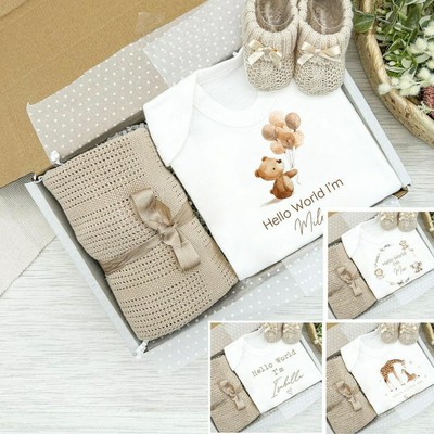 Personalisierte Kleiderkorb-Sets Unisex Beige Hello World