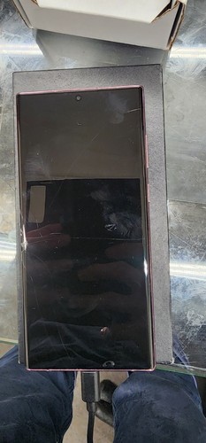 Burgundy Samsung Galaxy S22 Ultra (256 GB) with Broken Display