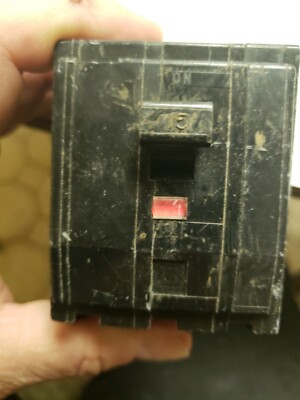 Square D QOB315  3 pole 15 amp 10kA BOLT ON Circuit Breaker shipped priority mai