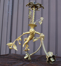Lampadario a sospensione 3 bracci angelo putti bronzo francese decorazione floreale raro