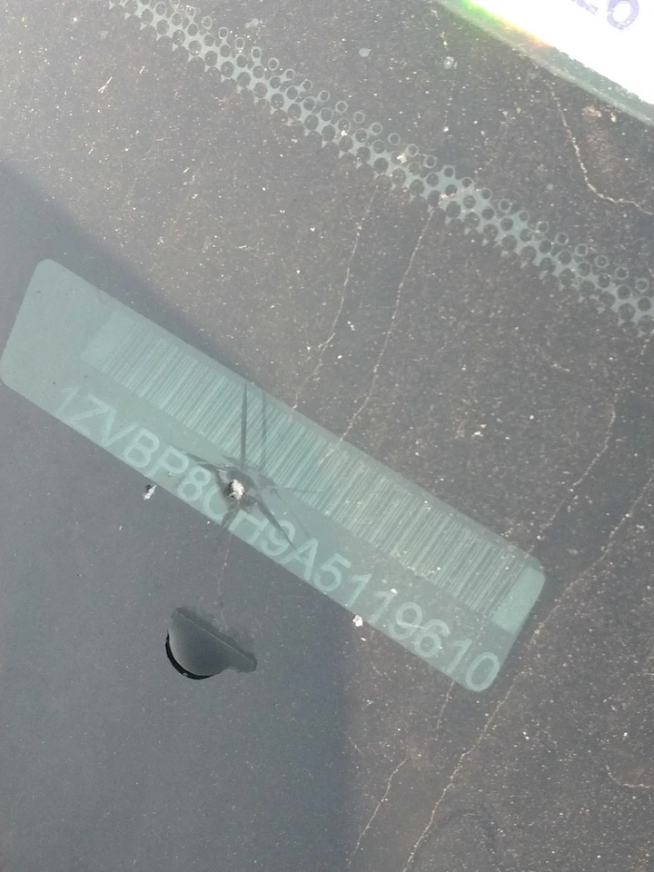 Conjunto de espejo retrovisor derecho Ford Mustang 2010 gris 145 k millas OEM sin garantía Foto 4 de 4