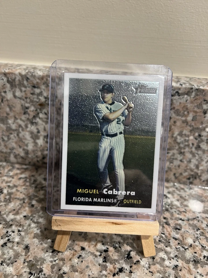 2006 Topps Heritage - Chrome Refractor Miguel Cabrera #78 Serial 1169/1957 - Image 2 of 3