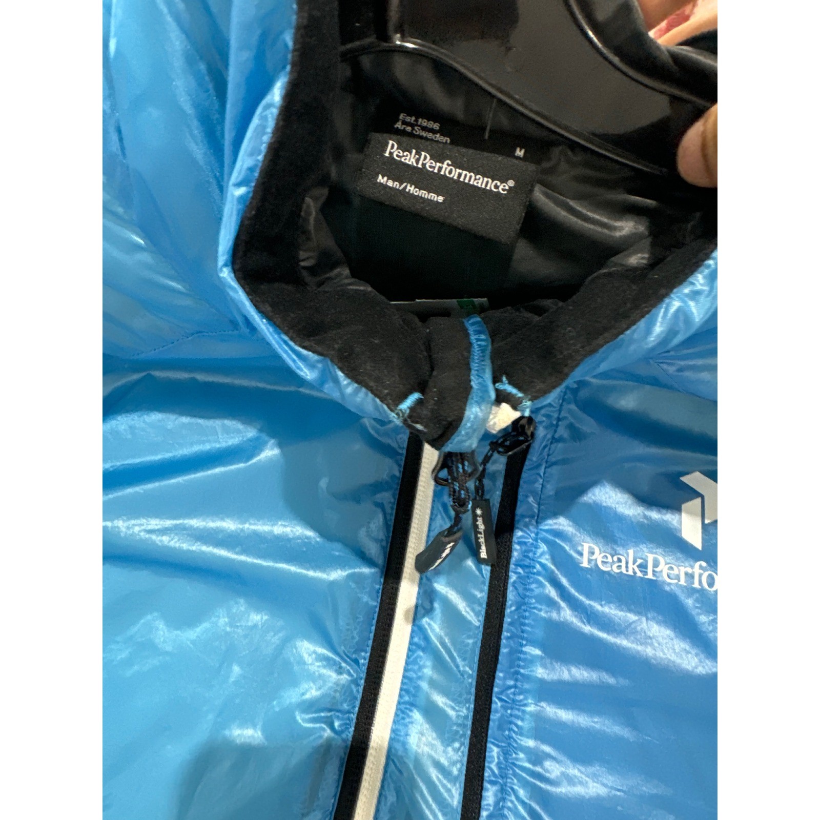 Peak Performance Lightweight Blue Puffer Jacket M… - image 2