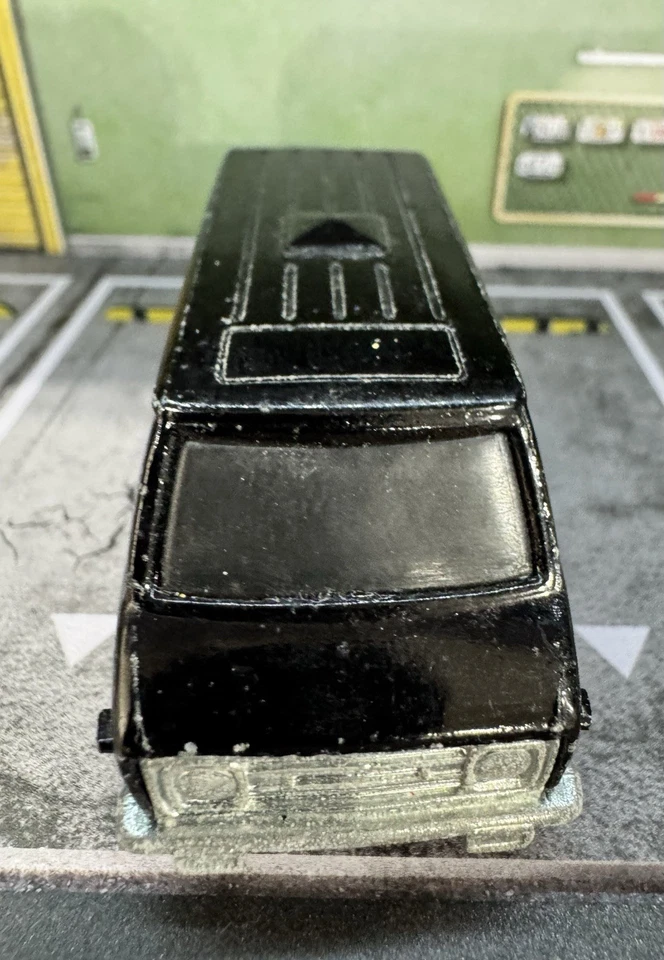 Hot Wheels 1975 Super Van Black With Flames Vintage Redline Metal Base - Image 3 of 4